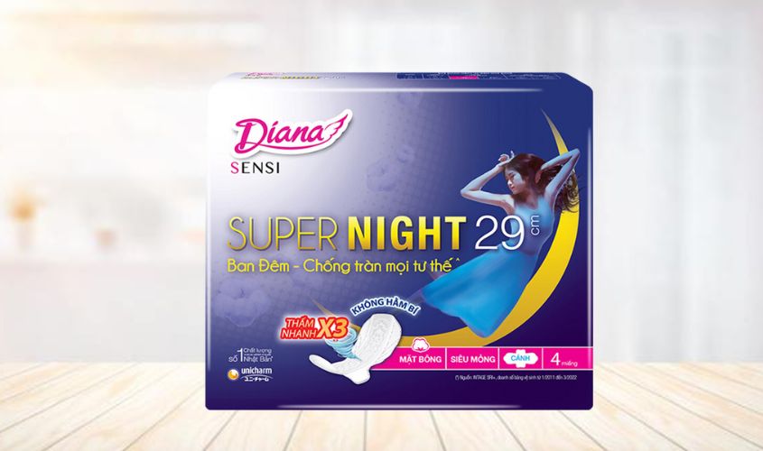 Băng vệ sinh ban đêm Diana Sensi Super Night chống tràn có cánh 4 miếng