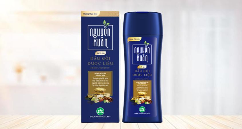Dầu gội dược liệu Nguyên Xuân sạch gàu