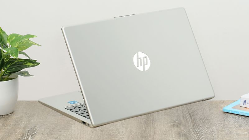 HP 14 ep0126TU i3 N305