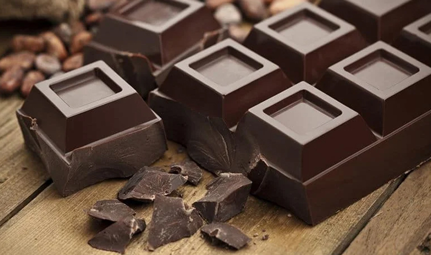 Socola có chứa chất caffeine và theobromie Socola có chứa chất caffeine và theobromie