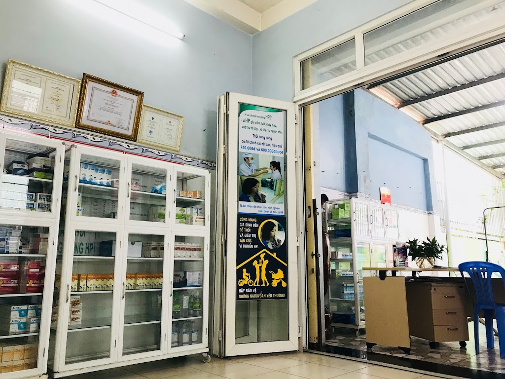 Bác sĩ Thiệu đang là giảng viên khoa Nhi trường ĐH Y dược Bác sĩ Thiệu đang là giảng viên khoa Nhi trường ĐH Y dược