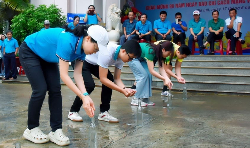 Trò chơi gánh nước