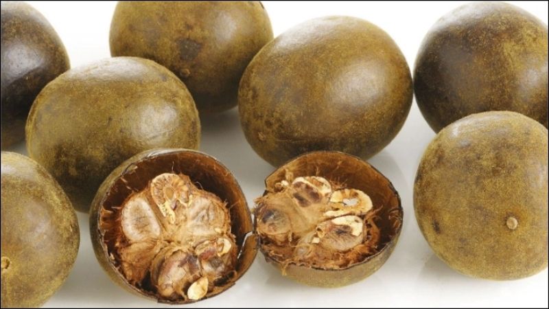 Quả la hán có tính mát, vị ngọt, quy vào kinh Phế và đại tràng