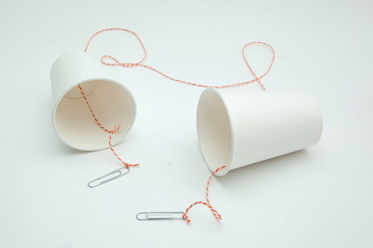 Làm điện thoại handmade bằng cốc giấy
