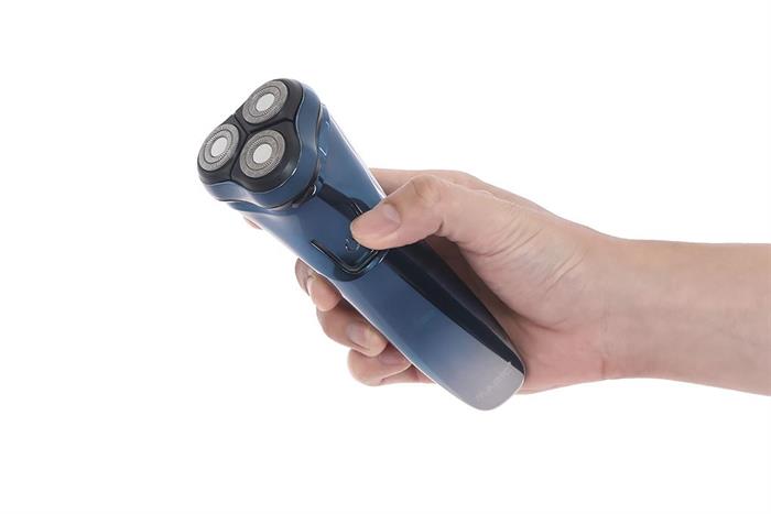 Máy cạo râu khô và ướt Magic B-63 có thể dùng để cạo khô và ướt