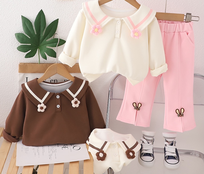 Phối áo len và quần dài cho ngày Xuân ấp ám