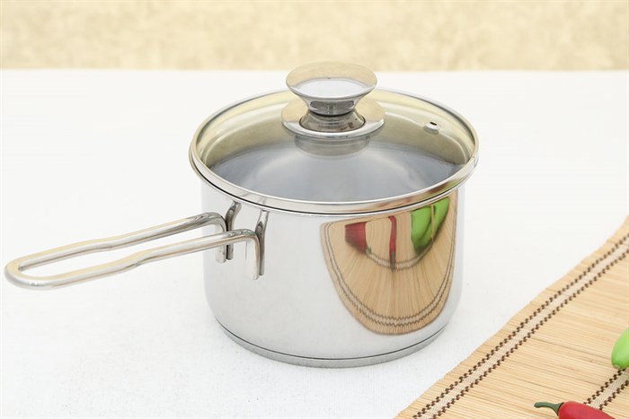 Quánh inox 3 đáy nắp kính 14 cm Fivestar Q14-3DG có kích thước nhỏ, dùng để nấu cháo, nấu bột cho các bé vô cùng thích hợp Quánh inox 3 đáy nắp kính 14 cm Fivestar Q14-3DG có kích thước nhỏ, dùng để nấu cháo, nấu bột cho các bé vô cùng thích hợp