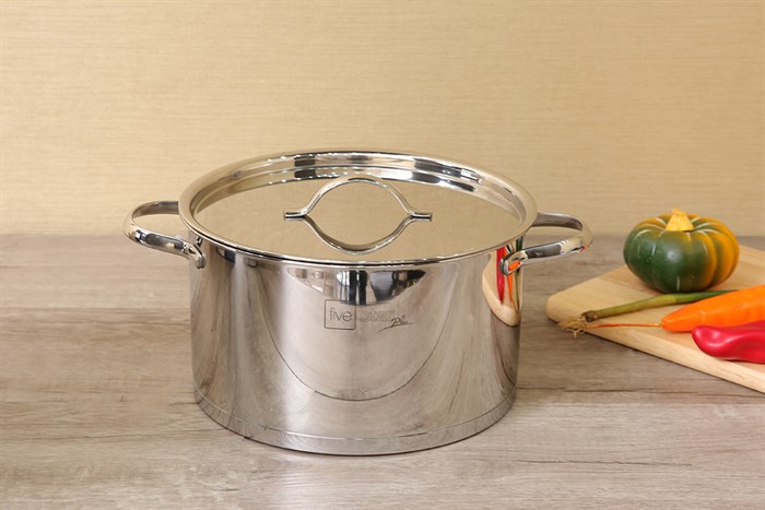 Nồi inox 304 3 đáy nắp inox 24 cm Fivestar N24-304OV có vẻ ngoài sáng bóng, đẹp mắt, kích thước lớn bạn có thể sử dụng hấp gà nguyên con 1 - 1.2kg Nồi inox 304 3 đáy nắp inox 24 cm Fivestar N24-304OV có vẻ ngoài sáng bóng, đẹp mắt, kích thước lớn bạn có thể sử dụng hấp gà nguyên con 1 - 1.2kg