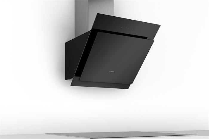 Máy hút mùi kính vát Bosch DWK67CM60B kính vát tinh tế, ngoại hình như chiếc TV