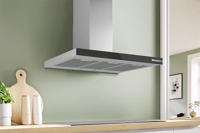 Máy hút mùi áp tường Bosch DWB97BK61T sở hữu thiết kế tinh tế, đẹp mắt với màu trắng tinh