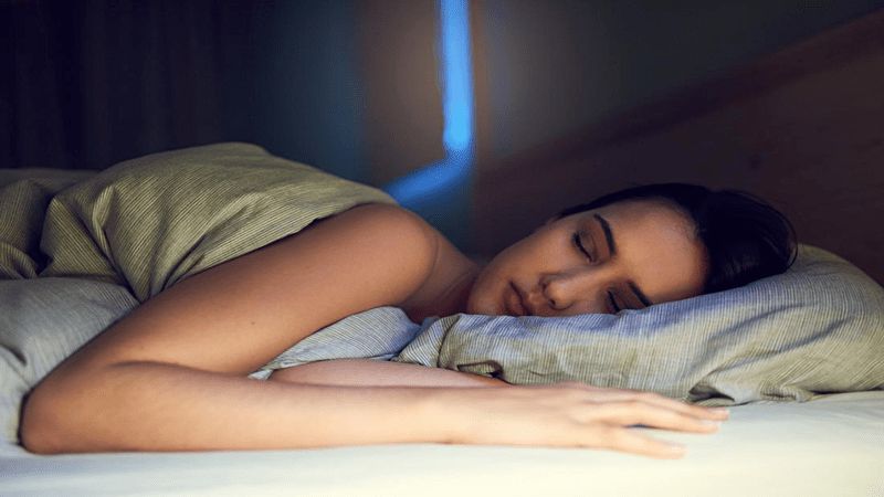 Bố trí ánh sáng phòng ngủ thích hợp để ngủ ngon hơn