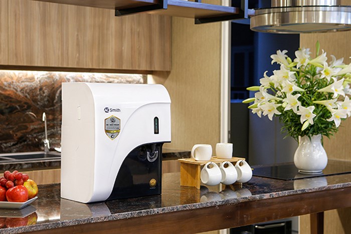 Máy lọc nước RO AOSmith C2 4 lõi để bàn thiết kế mỏng đẹp