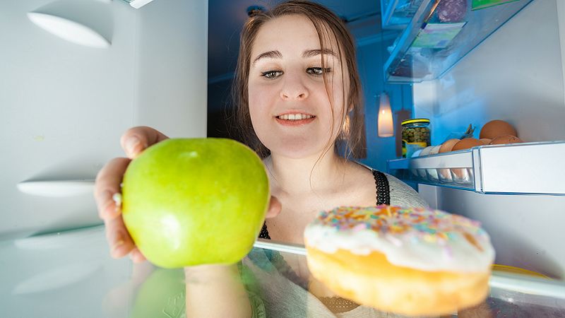 Không nên ăn nhiều dưa hấu vào ban đêm