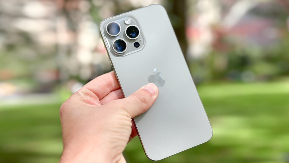 Tất cả các màu iPhone 15 Pro đều sở hữu mặt lưng kính nhám Tất cả các màu iPhone 15 Pro đều sở hữu mặt lưng kính nhám