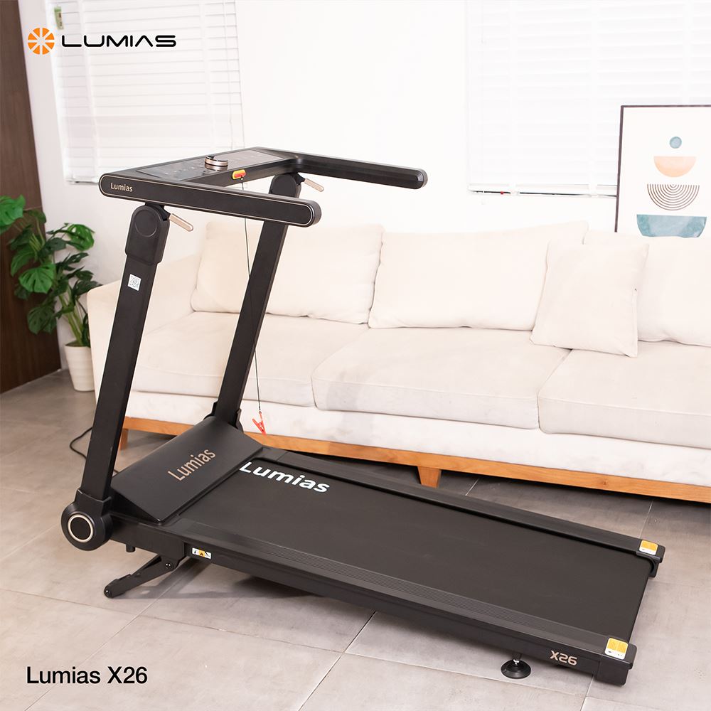 Dài 151 cm - Rộng 75.3 cm - Cao 30.7 cm là kích thước của máy chạy bộ LUMIAS X26, máy gọn gàng, không chiếm nhiều diện tích