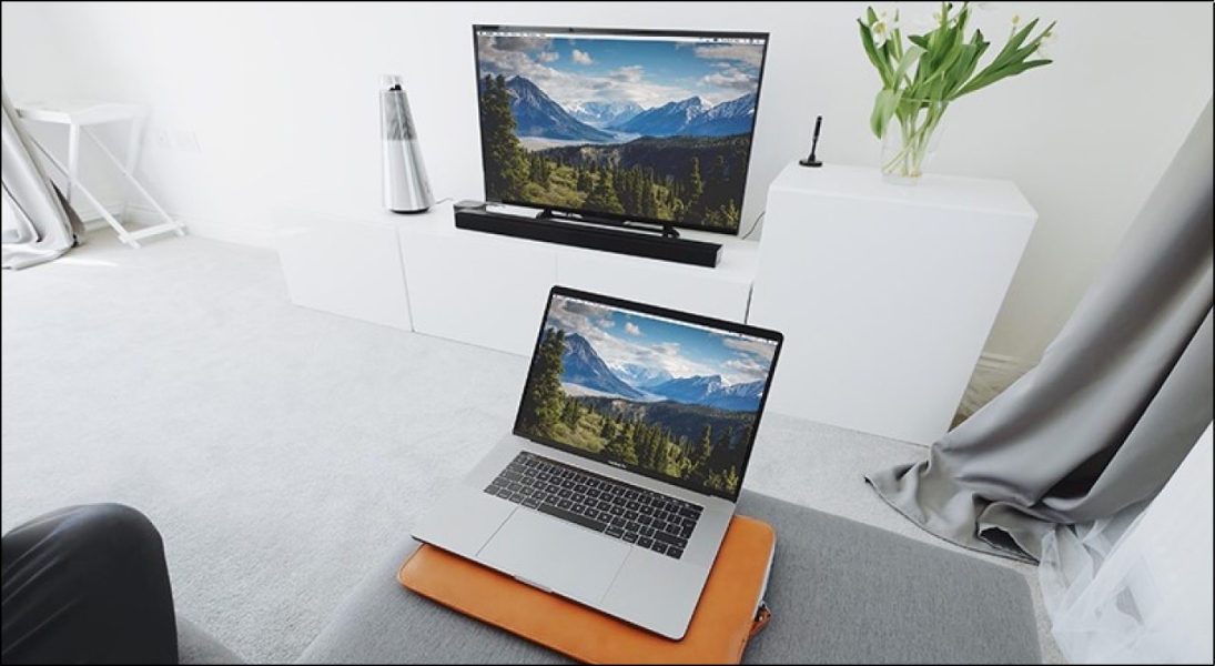 Kết nối PC với tivi giúp trình chiếu slide, bảng số liệu, hay tham gia các buổi học trực tuyến trên màn hình rộng
