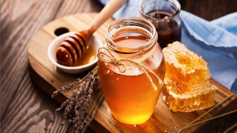 Sử dụng mật ong giúp kháng khuẩn, hỗ trợ chức năng miễn dịch