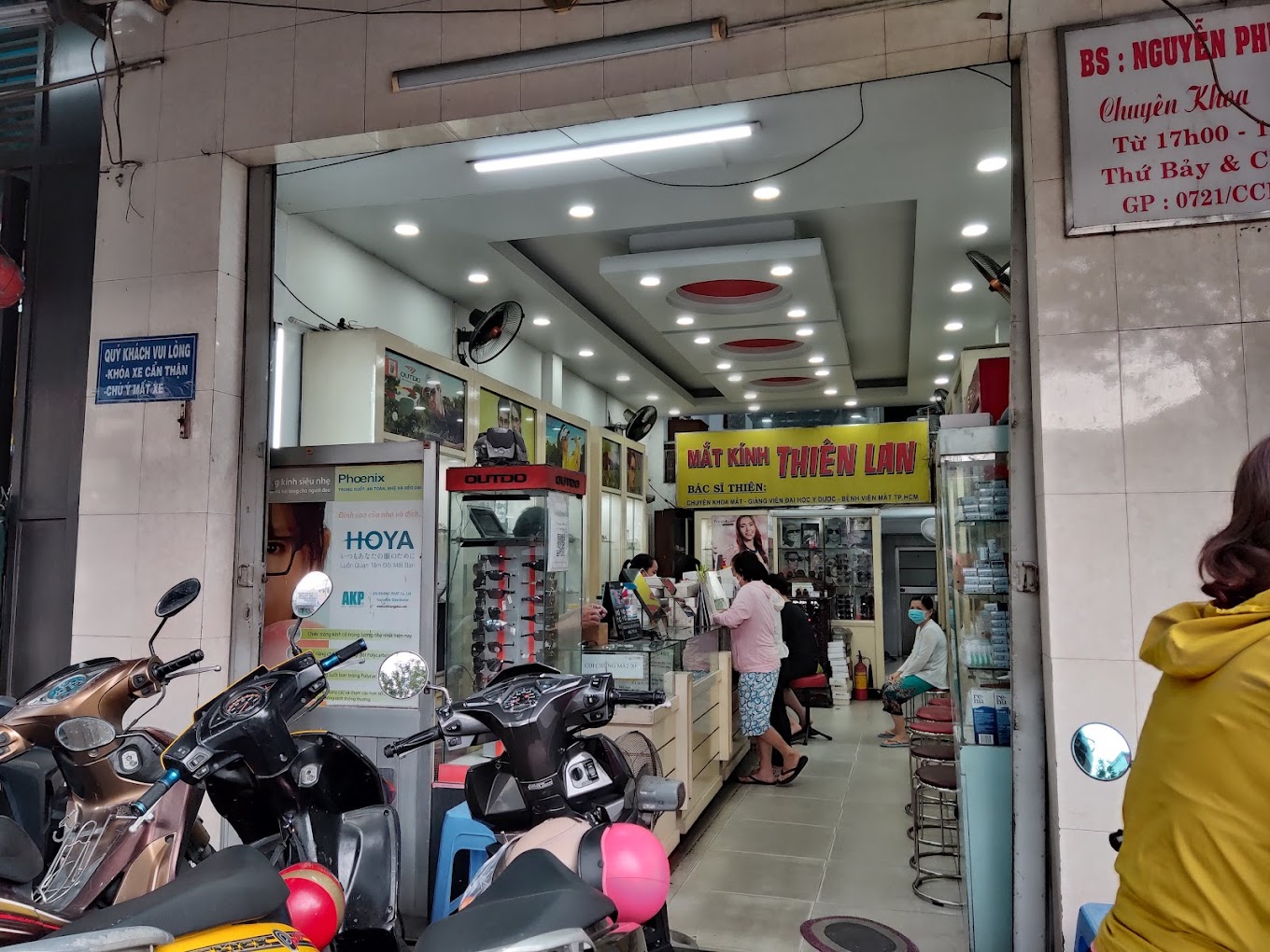 Phòng khám mắt Thiên Lan - ThS.BS. Nguyễn Phú Thiện