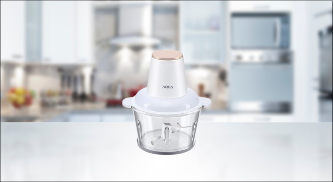 Máy xay thịt AQUA AQS-GGS201R(W)-VN với một nút nhấn cơ bản, dễ dàng sử dụngj