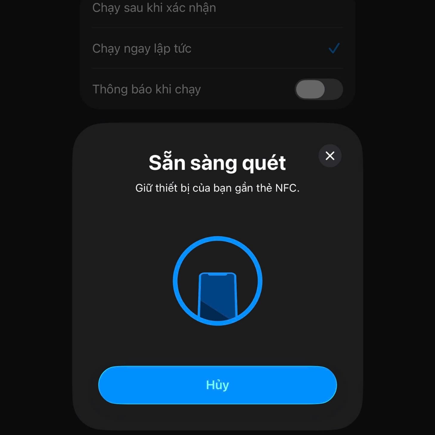 iPhone thực hiện quét NFC