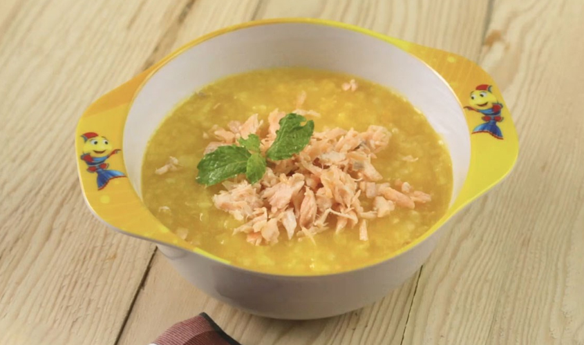 Cháo cá hồi bí đỏ cho bé ăn dặm đơn giản dễ làm