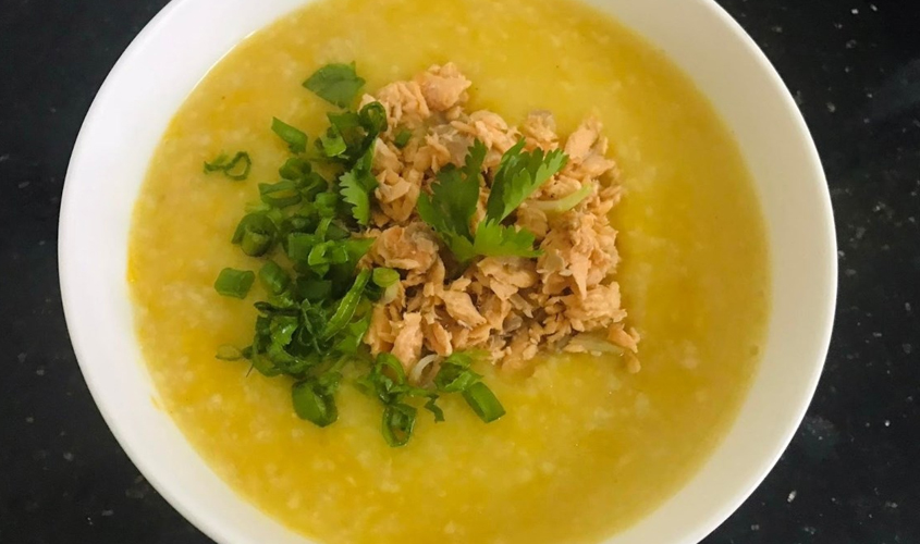 Hình minh họa cháo yến mạch cá hồi bí đỏ