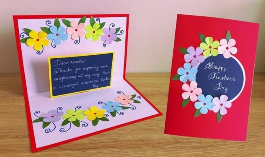 Mẫu thiệp 20/11 3D hình bông hoa và bảng đen