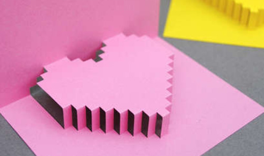 Thiệp hình trái tim nổi gây ấn tượng với giáo viên