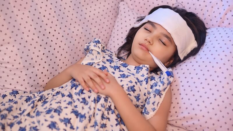 Bạn cần gặp bác sĩ khi nước mũi màu xanh xuất hiện kèm sốt kéo dài Bạn cần gặp bác sĩ khi nước mũi màu xanh xuất hiện kèm sốt kéo dài