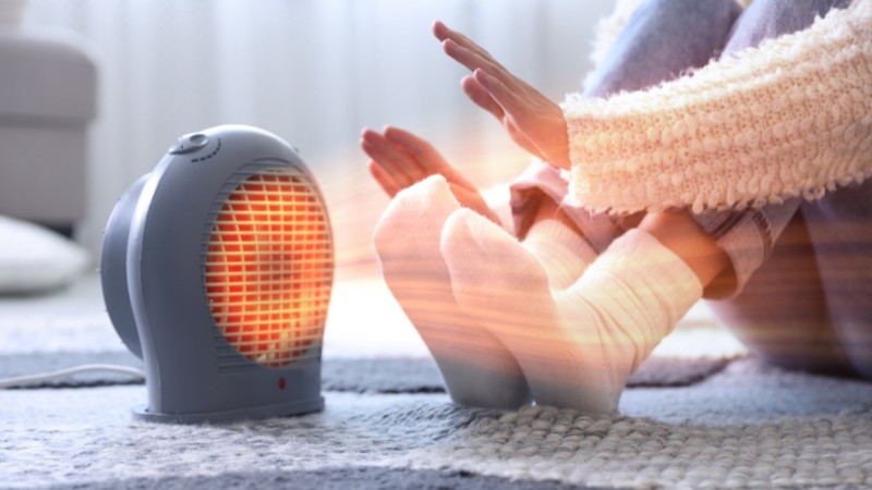 Bạn cần giữ ấm đ&uacute;ng c&aacute;ch khi thời tiết trở lạnh
