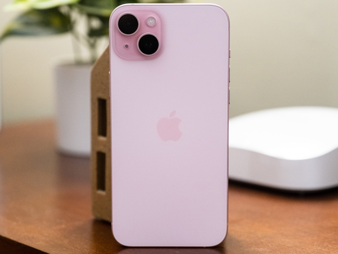 Vỏ iPhone 15 v&agrave; iPhone 15 Plus được l&agrave;m từ hợp kim nh&ocirc;m