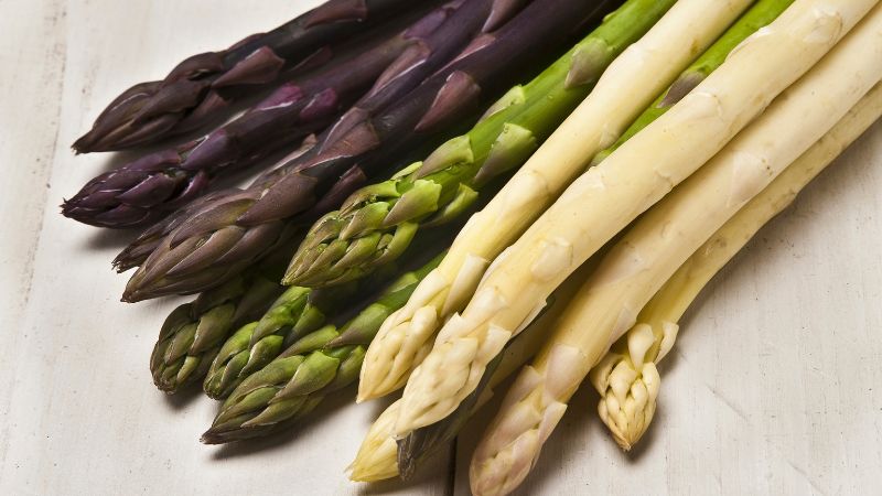 Măng tây chứa ít calo nhưng có thành phần dinh dưỡng ấn tượng