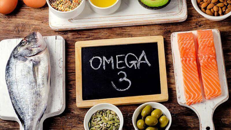 Trước khi cắt mí, người bệnh không nên sử dụng viên nang omega-3