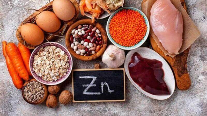 Sau cắt mí, người bệnh nên bổ sung kẽm