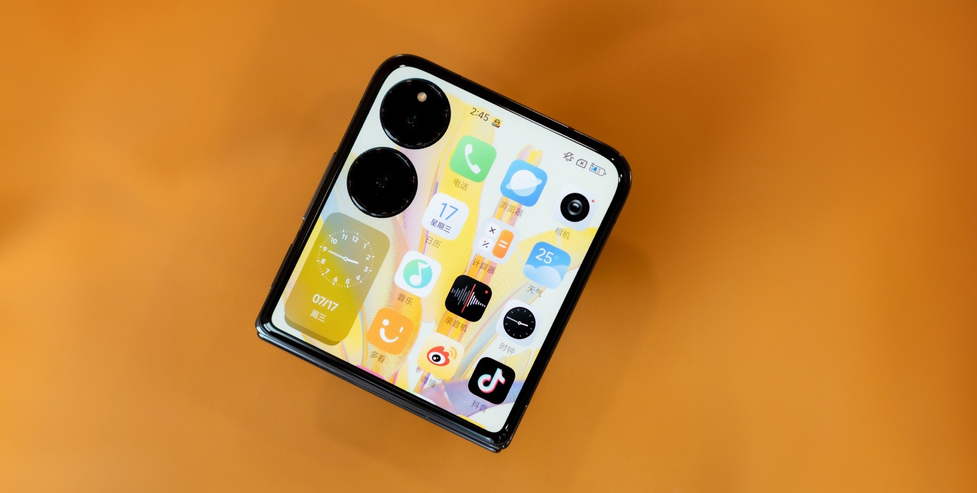 Màn hình phụ của Xiaomi MIX Flip còn có chất lượng hiển thị rất ấn tượng. Nguồn: Weibo. Màn hình phụ của Xiaomi MIX Flip còn có chất lượng hiển thị rất ấn tượng. Nguồn: Weibo.
