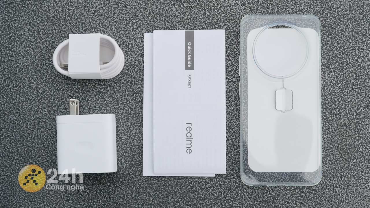 Bên trong hộp đựng realme 12 chứa đầy đủ những món phụ kiện cần thiết. Bên trong hộp đựng realme 12 chứa đầy đủ những món phụ kiện cần thiết.