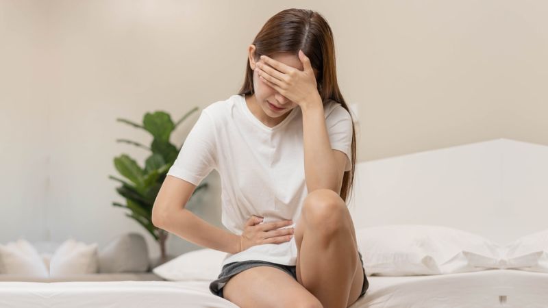 Dùng quá liều phan tả diệp gây đau bụng, chóng mặt, buồn nôn