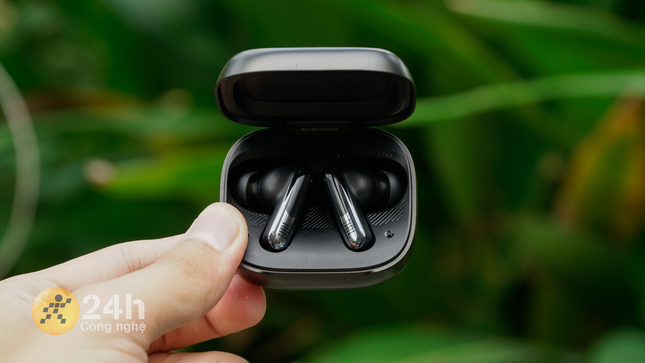 Thiết kế tinh tế và sắc sảo của JBL Live Beam 3 Thiết kế tinh tế và sắc sảo của JBL Live Beam 3