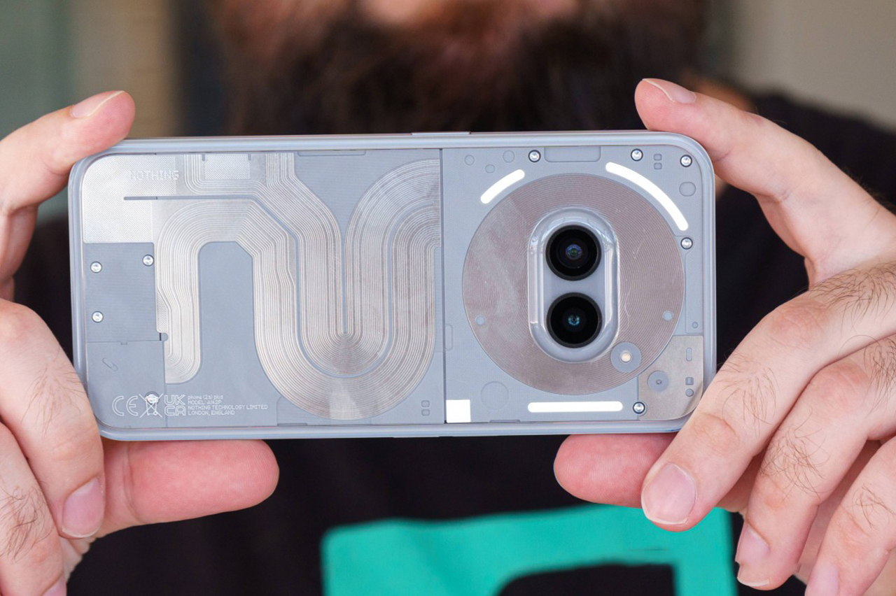 Nothing Phone (2a) Plus là sản phẩm sở hữu mức giá hợp lý so với cấu hình lẫn thiết kế. Nguồn: GSMArena. Nothing Phone (2a) Plus là sản phẩm sở hữu mức giá hợp lý so với cấu hình lẫn thiết kế. Nguồn: GSMArena.