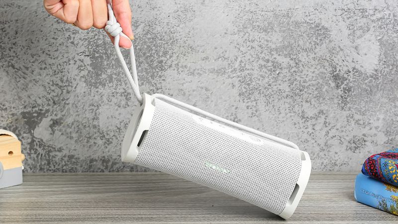 Thiết kế hiện đại, nhỏ gọn với 4 màu sắc đa dạng, cho bạn dễ dàng lựa chọn