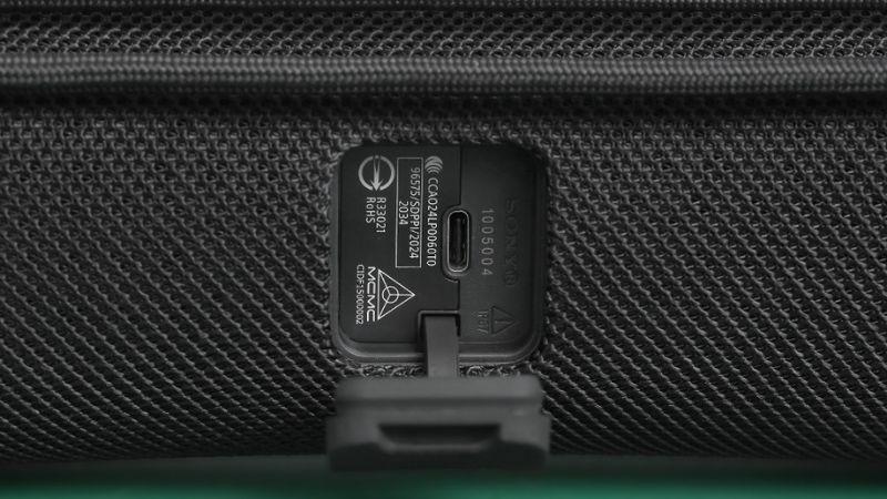  Cổng sạc USB Type-C tiện lợi giúp bạn dễ dàng kết nối với nhiều thiết bị sạc khác nhau.