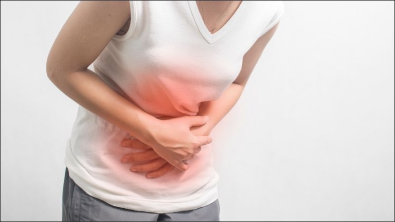 Tinh dầu gừng giúp làm dịu các vấn đề về tiêu hóa như đau bụng, đầy hơi,...