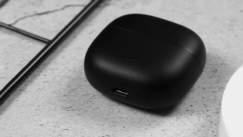 Công nghệ chống Hybrid ANC tiên tiến, hiện đại giúp loại bỏ tiếng ồn đáng kể