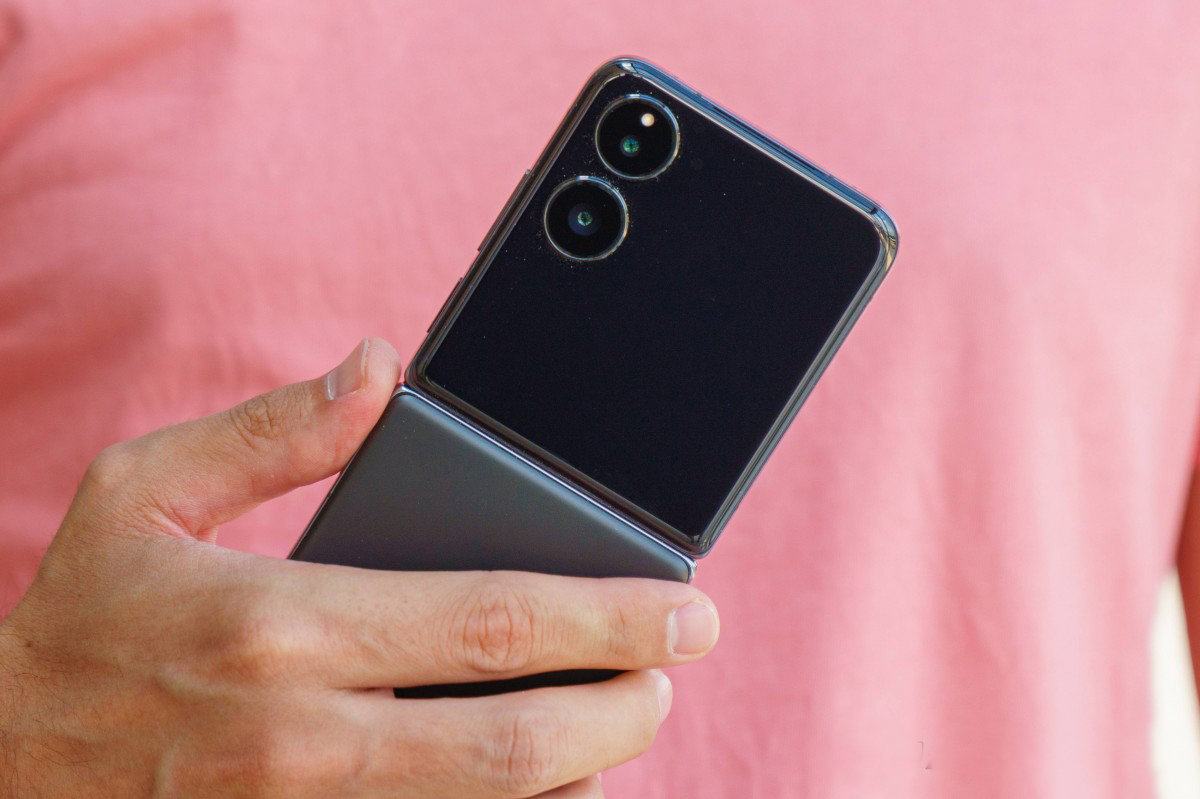 Xiaomi MIX Flip được trang bị bộ cấu hình mạnh mẽ với con chip Snapdragon 8 Gen 3. Nguồn: GSMArena. Xiaomi MIX Flip được trang bị bộ cấu hình mạnh mẽ với con chip Snapdragon 8 Gen 3. Nguồn: GSMArena.