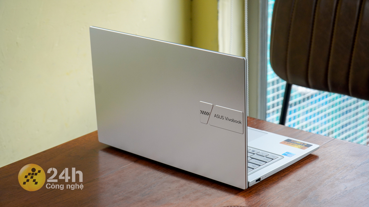 Asus Vivobook X1404ZA thiết kế đẹp, cấu hình ổn, lựa chọn tốt cho tân sinh viên