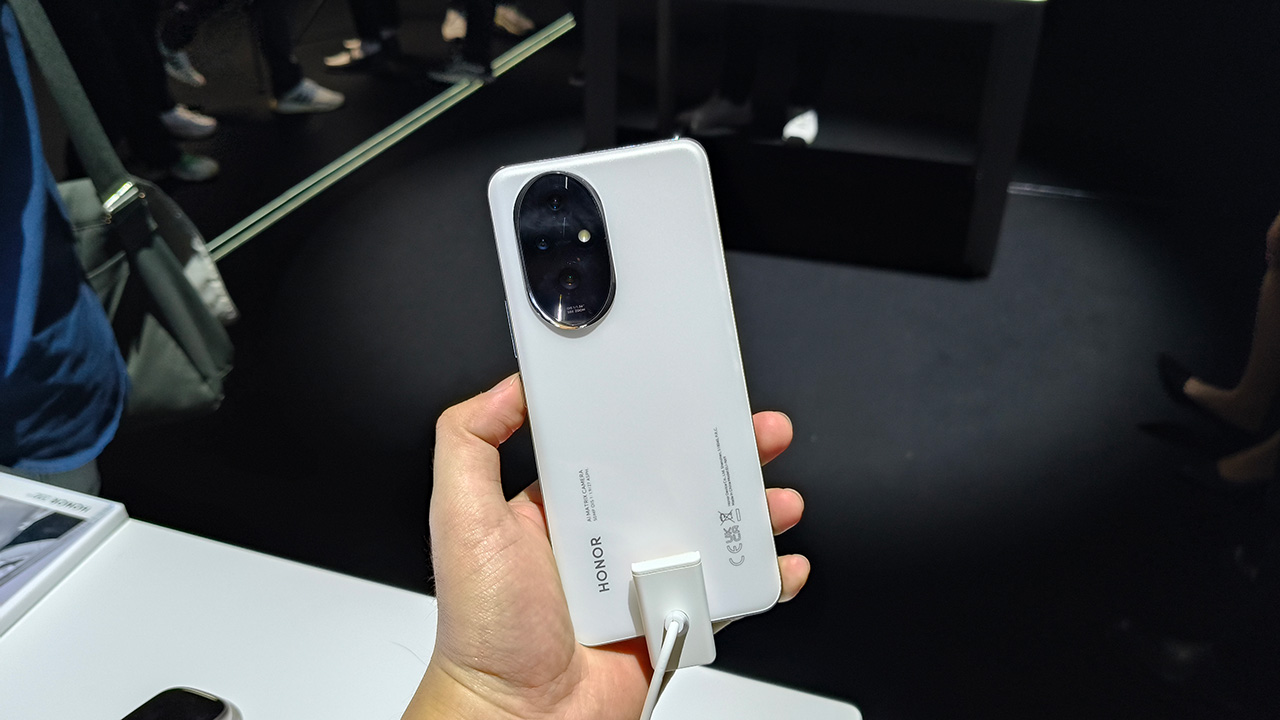 Hệ thống camera đầy mạnh mẽ trên HONOR 200 Hệ thống camera đầy mạnh mẽ trên HONOR 200