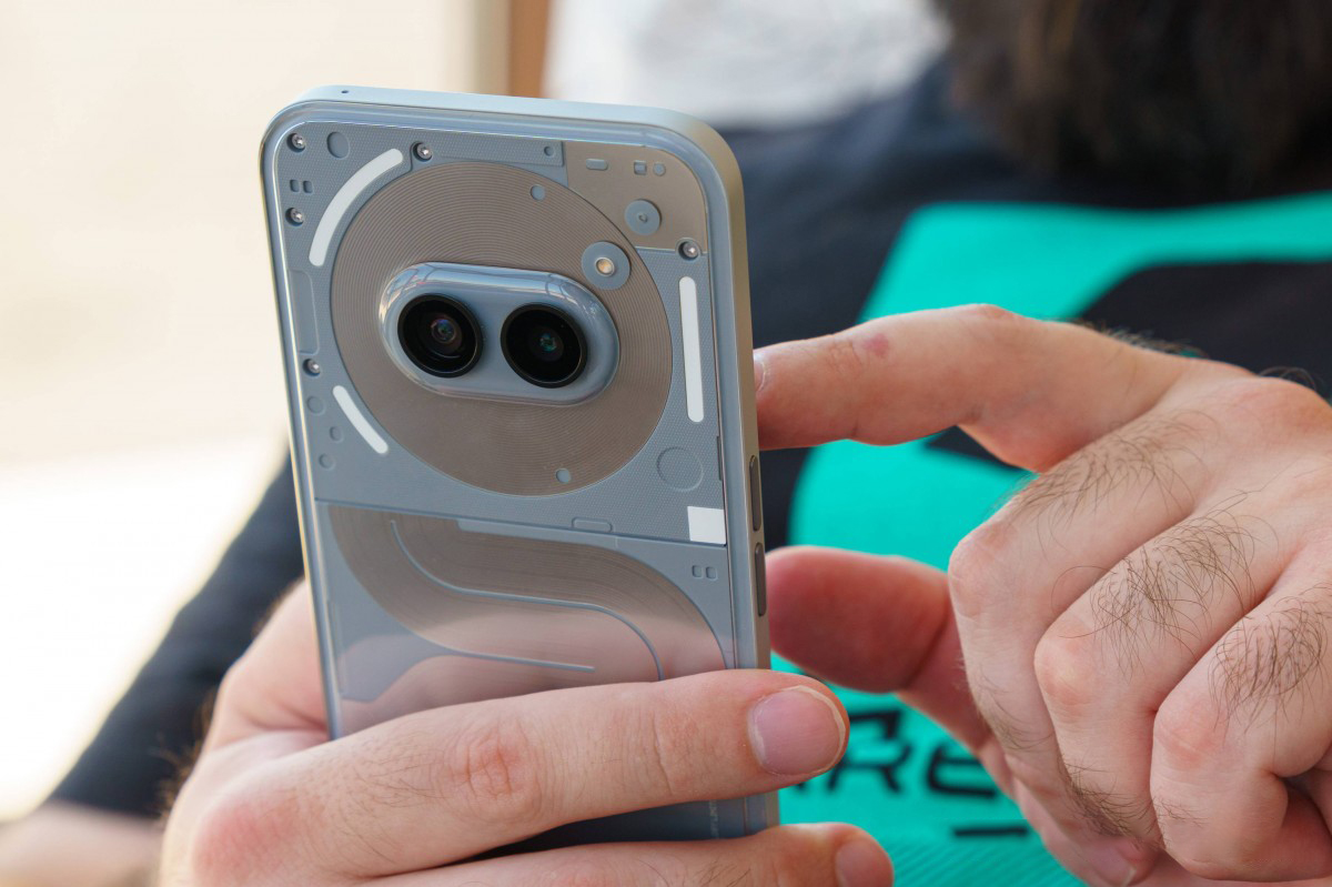 Nothing Phone (2a) Plus với con chip Dimensity 7350 Pro 5G hứa hẹn không làm bạn thất vọng về hiệu năng. Nguồn: GSMArena.