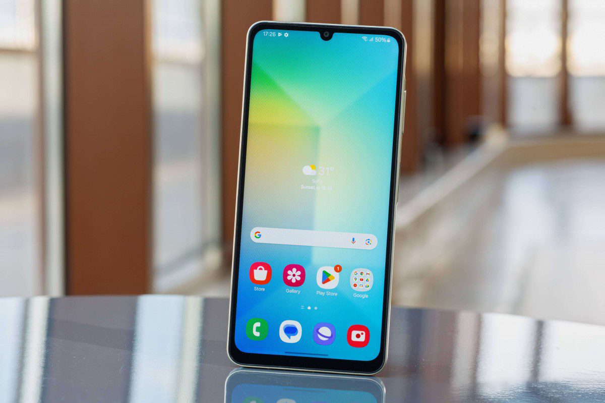 Có thể Galaxy A07 sẽ được trang bị màn hình nhỏ hơn nhưng chất lượng hiển thị không đổi (ảnh minh họa: Galaxy A06). Nguồn: GSMarena.