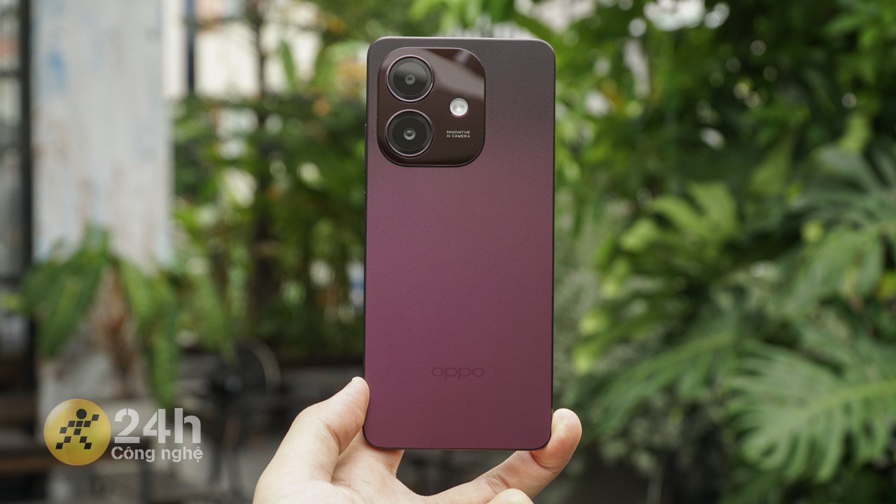 OPPO A3x được thiết kế theo kiểu dáng vuông quen thuộc. OPPO A3x được thiết kế theo kiểu dáng vuông quen thuộc.
