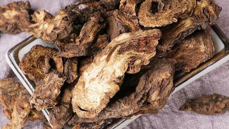 Bài thuốc từ khương hoạt giúp tăng tuần hoàn máu, làm sáng da, giảm nám và tàn nhang